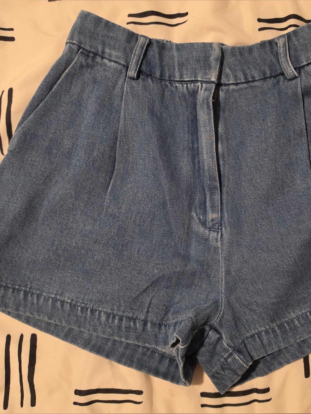 Fighting Eel Shorts Sophie